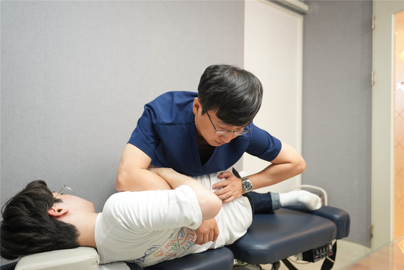 추나요법 치료 모습