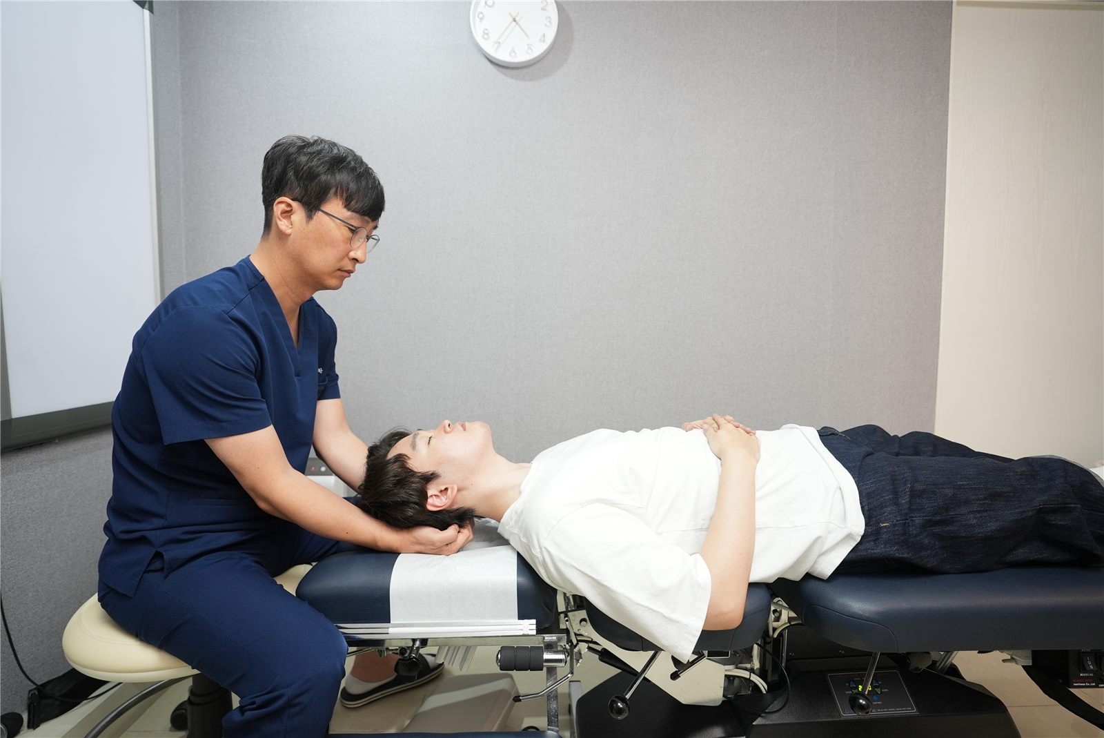 경추 추나 치료